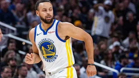 中超积分榜：海港连胜告破仍居首，浙江狂胜跃居次席，西海岸稳坐第三